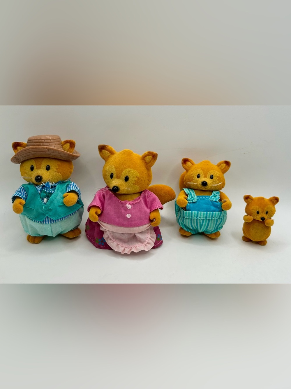 Lil Woodzeez figures fox family